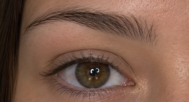 Avant lashlift coréen : cils naturels droits
